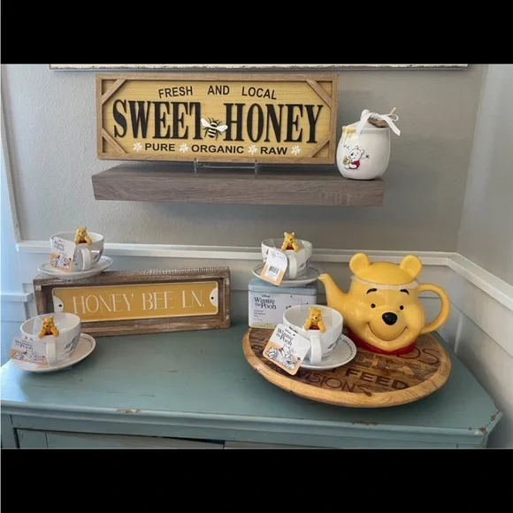 Winnie the Pooh Tea Set ( now adding “sweet honey” sign)